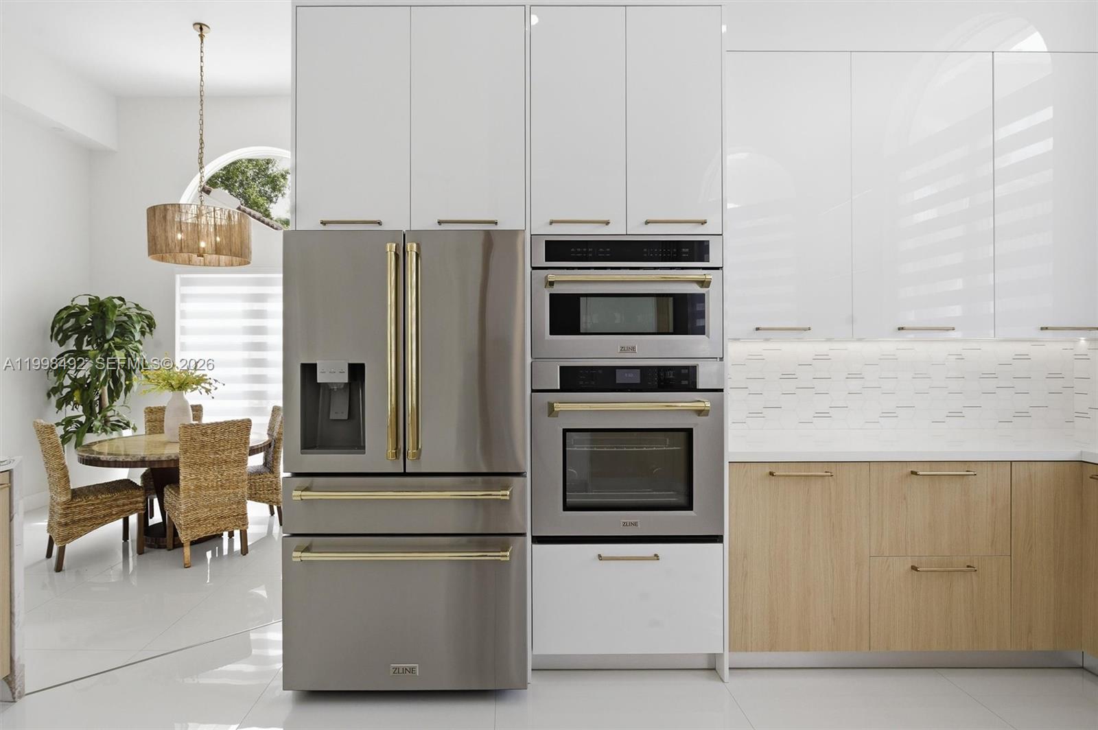 PINEWOOD GROVE - Residential