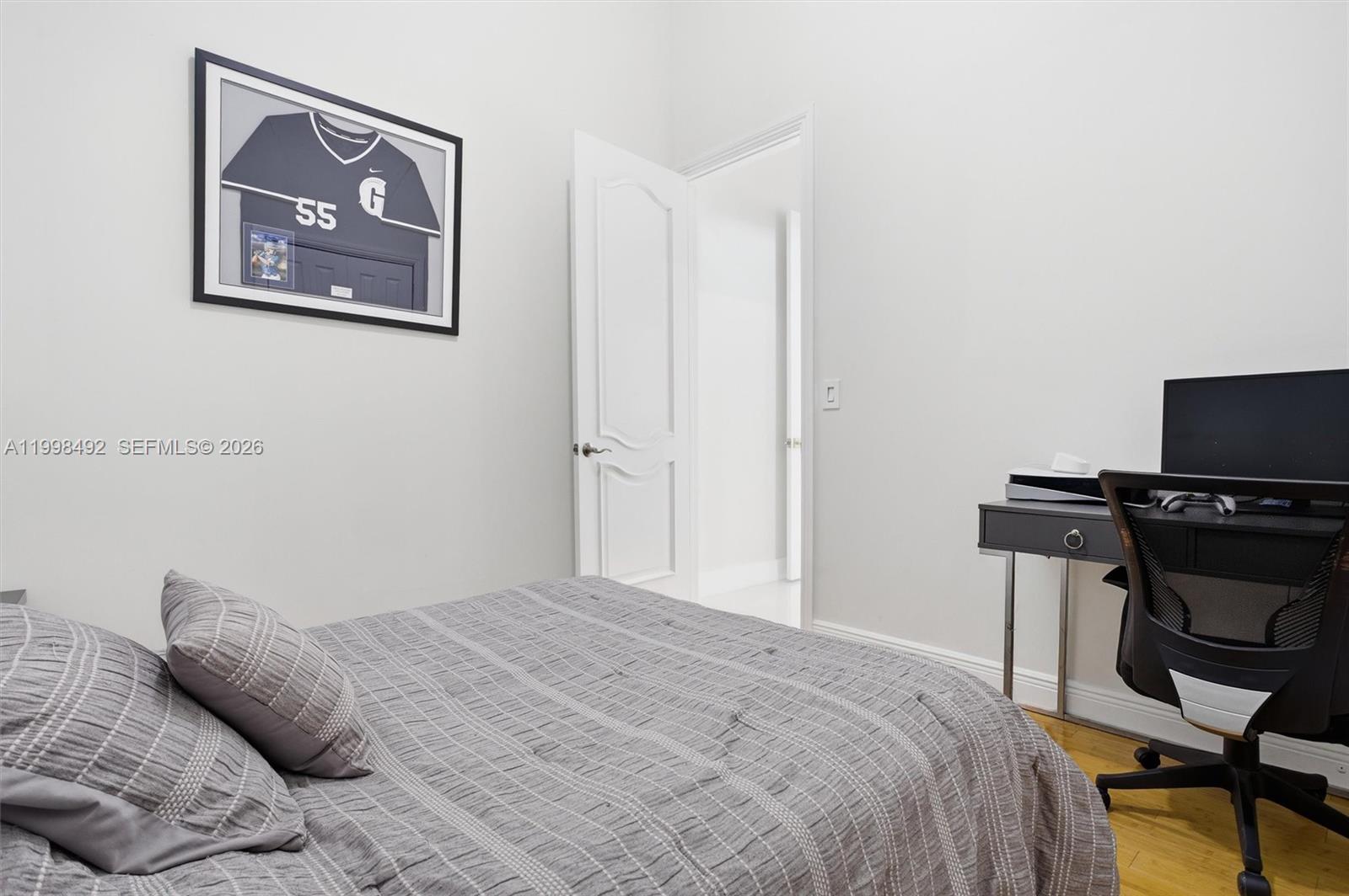 PINEWOOD GROVE - Residential