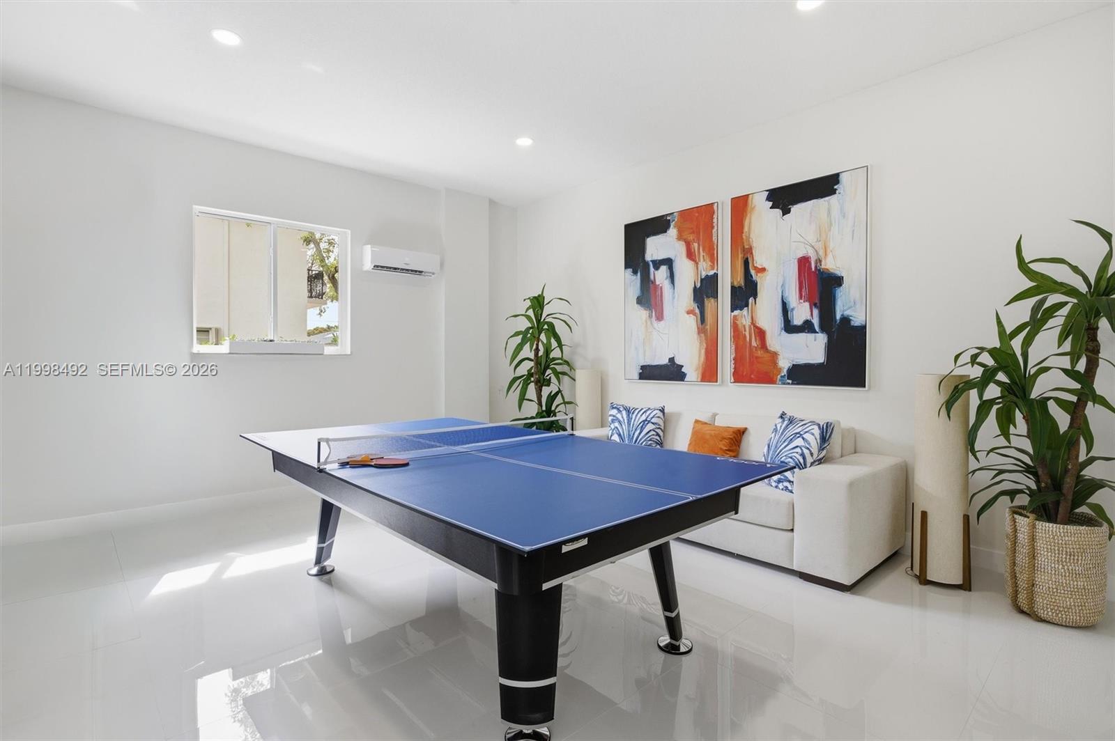 PINEWOOD GROVE - Residential