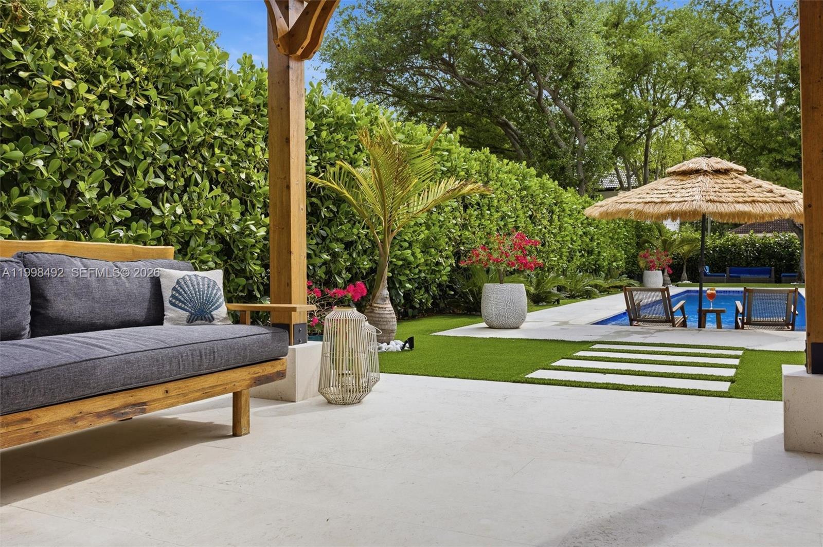 PINEWOOD GROVE - Residential