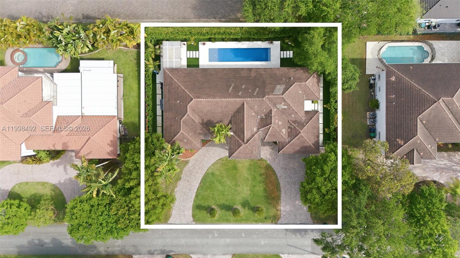 PINEWOOD GROVE - Residential