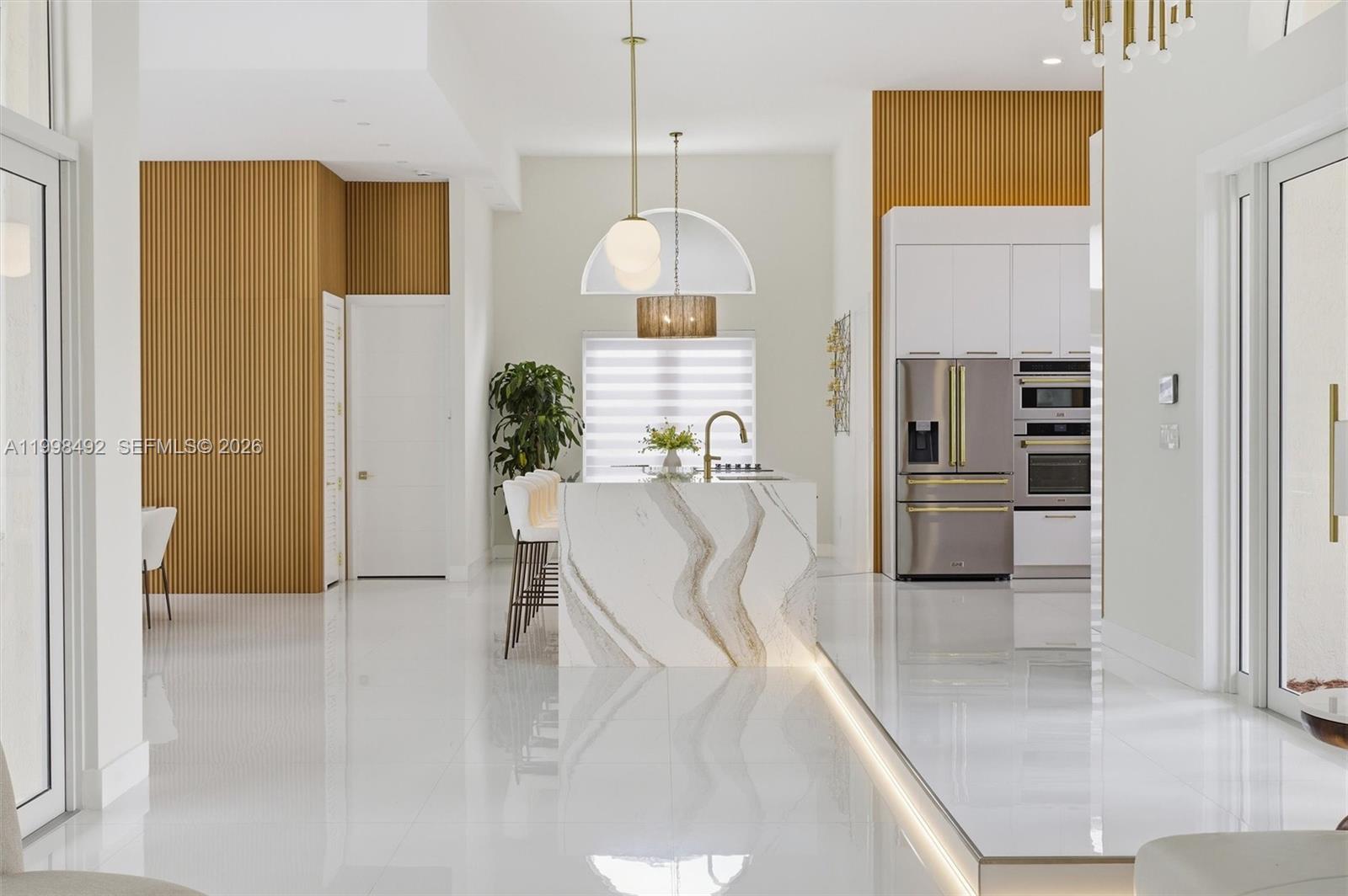 PINEWOOD GROVE - Residential