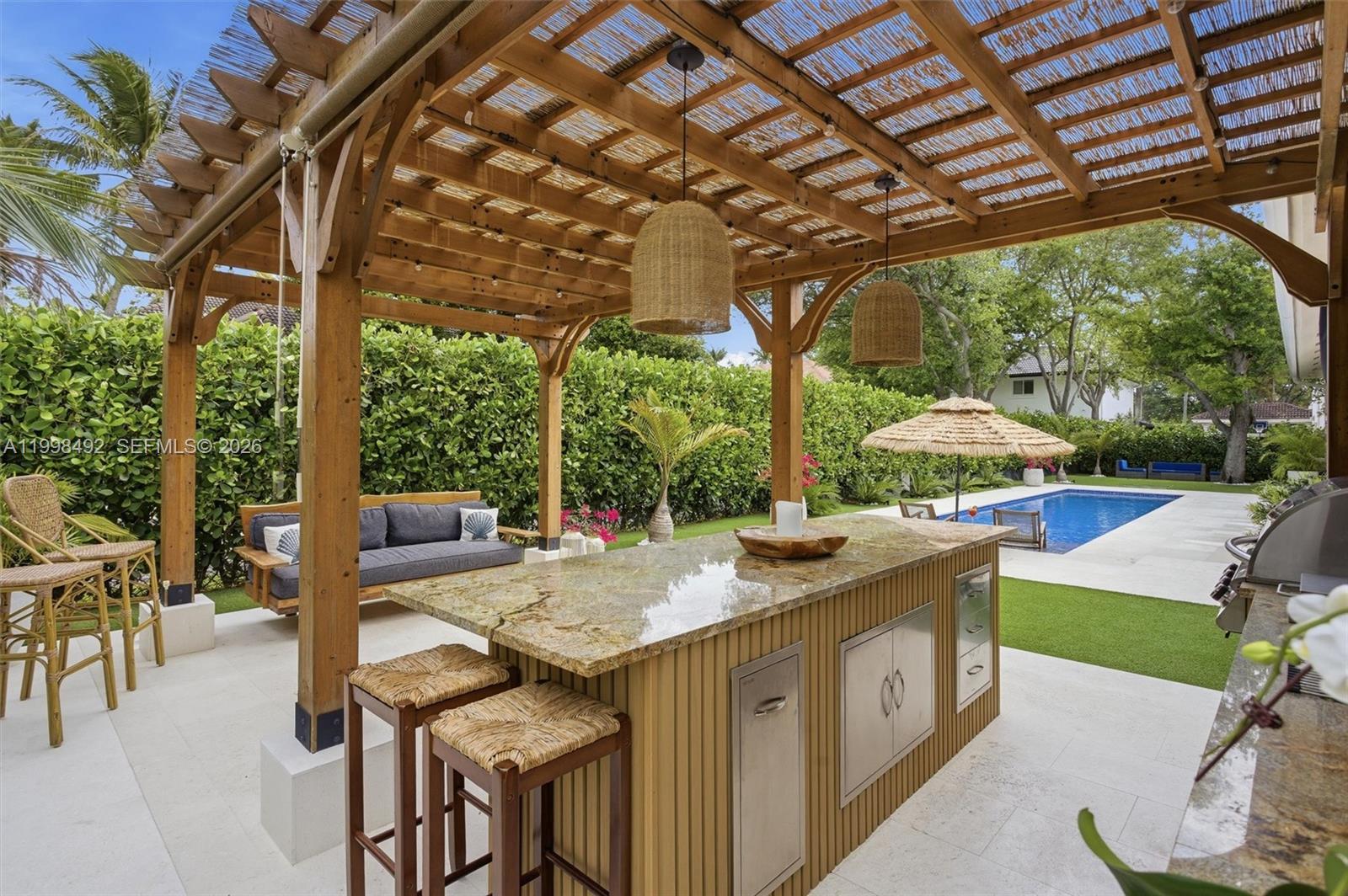 PINEWOOD GROVE - Residential