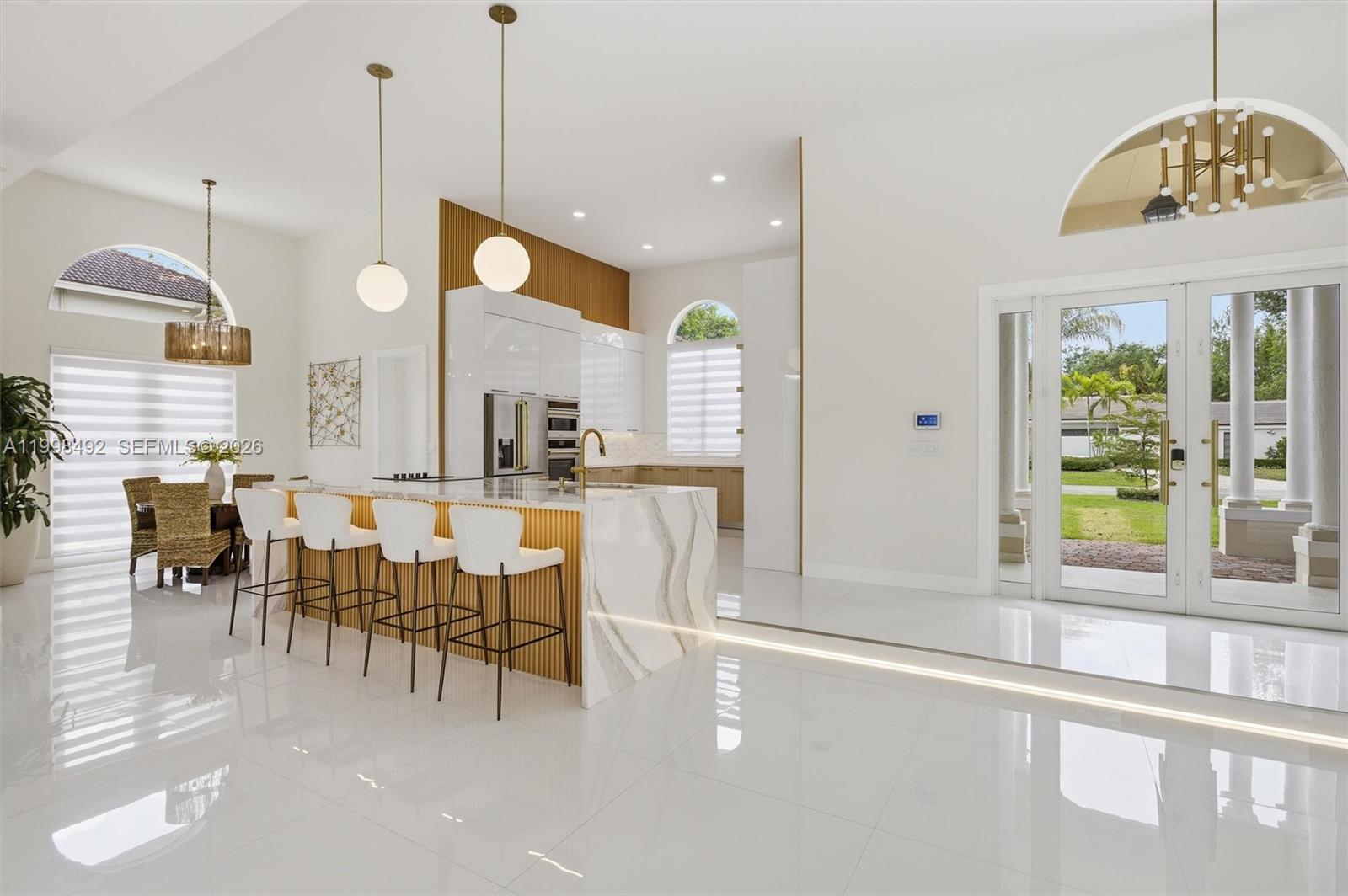 PINEWOOD GROVE - Residential