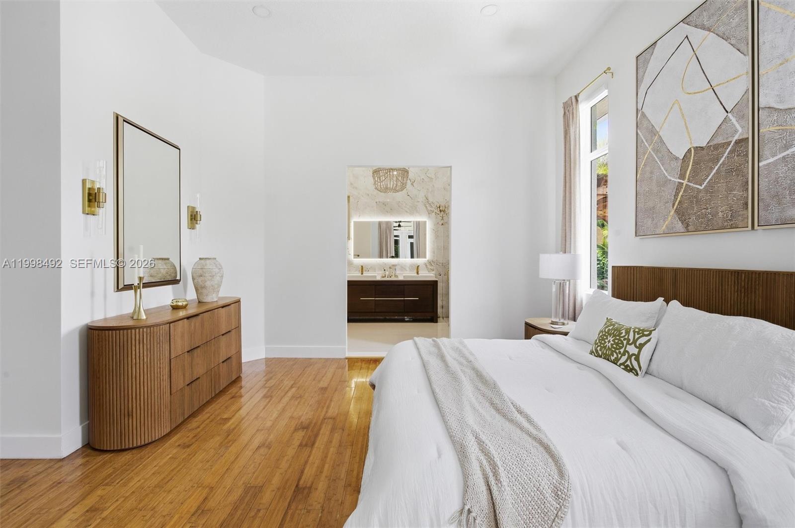 PINEWOOD GROVE - Residential