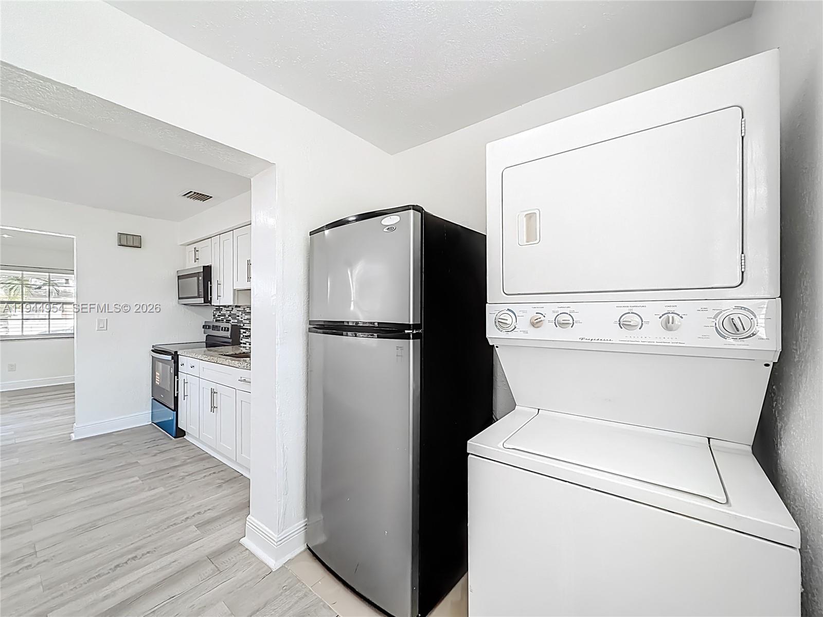 LINWOOD GARDENS NO 2 - Residential