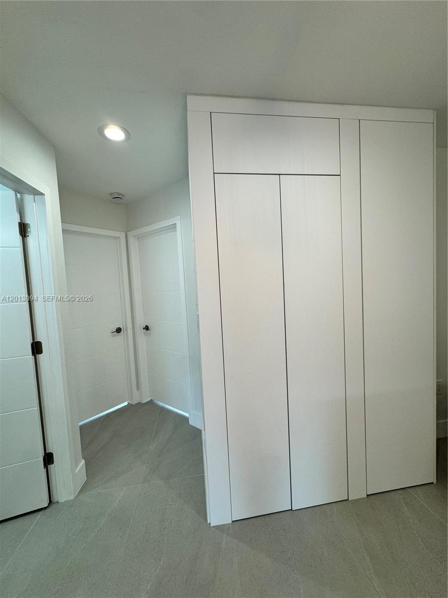 VILLA DORAL CONDO NO 5 - Residential Lease