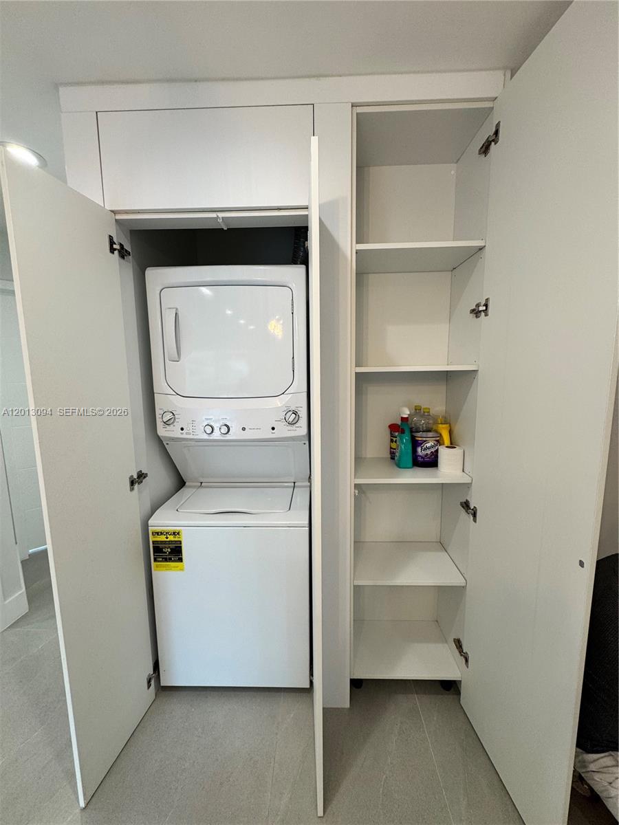VILLA DORAL CONDO NO 5 - Residential Lease