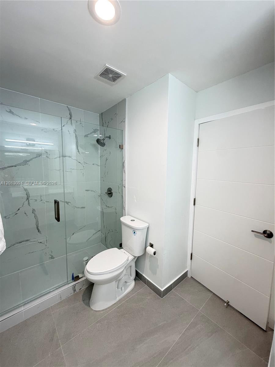 VILLA DORAL CONDO NO 5 - Residential Lease