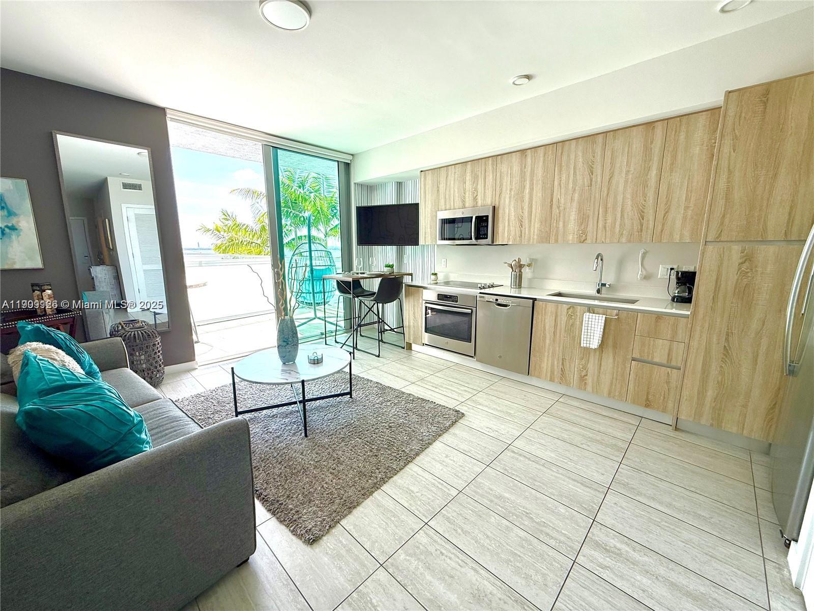 3900 Biscayne Blvd N-723