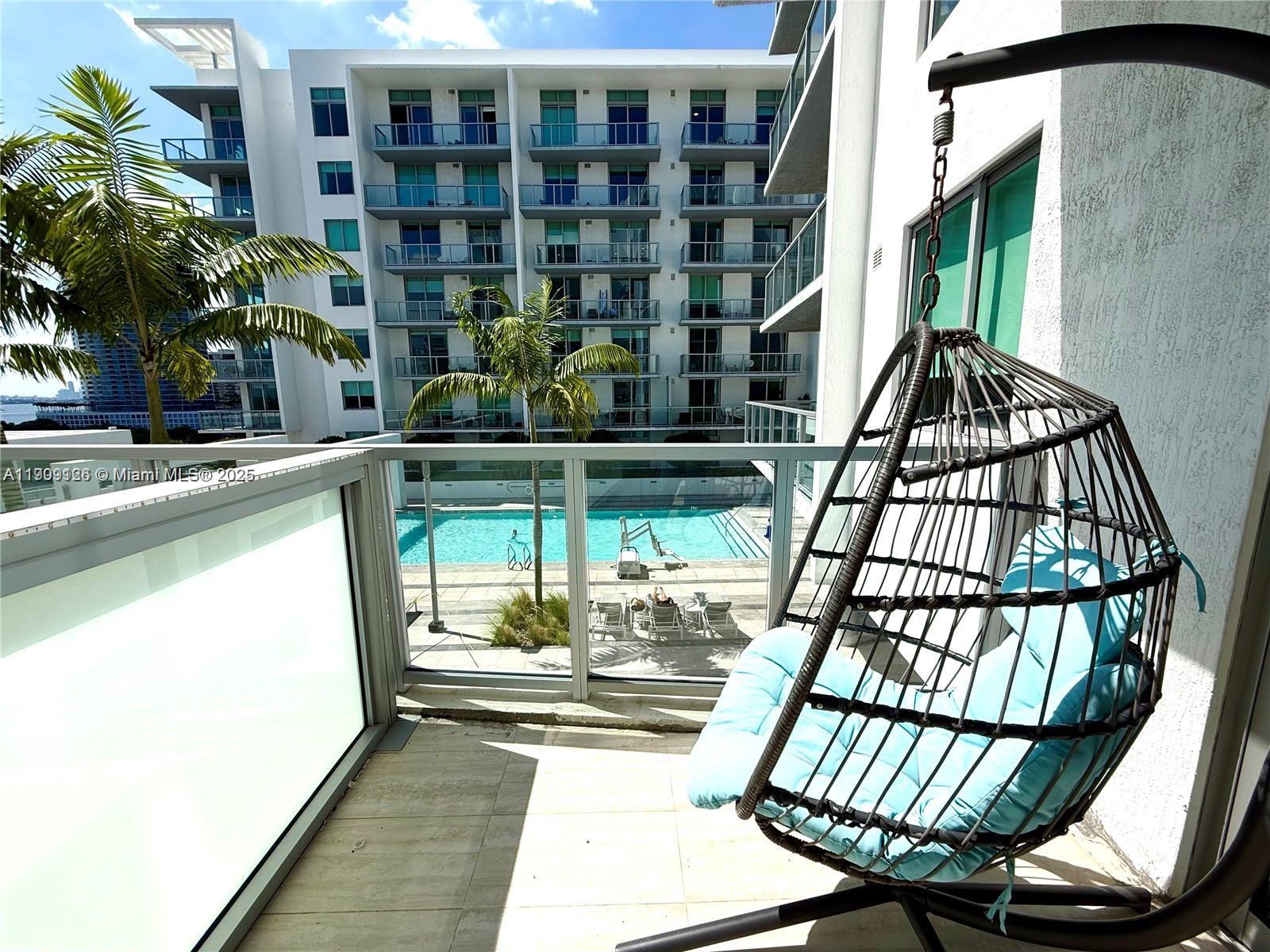 QUADRO CONDO - Residential