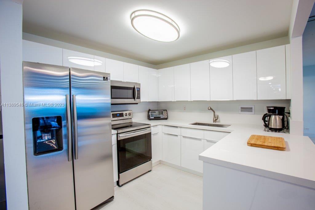 Renovated 1-bed, 1-bath oceanfront condo, direct ocean views from the kitchen, living room, and bedroom. Situated within the luxurious 1 Hotel building, Roney Palace residents access premium South Beach amenities, including 3 oceanfront pools, a hot tub, beach service, and exceptional dining options like Habitat, STK South Beach, Plnthouse, and Watr at the Rooftop. Stay active with SoulCycle, Anatomy Gym, and pamper yourself at the high-end spa, salon, and fashion boutiques. Enjoy valet parking, full-time security, and onsite management. Just a short walk from Lincoln Road, explore shopping, entertainment, and vibrant dining. Fully furnished and complete with cable, internet, A.C, water, and 1 valet parking, experience resort-style living at the Roney Palace.