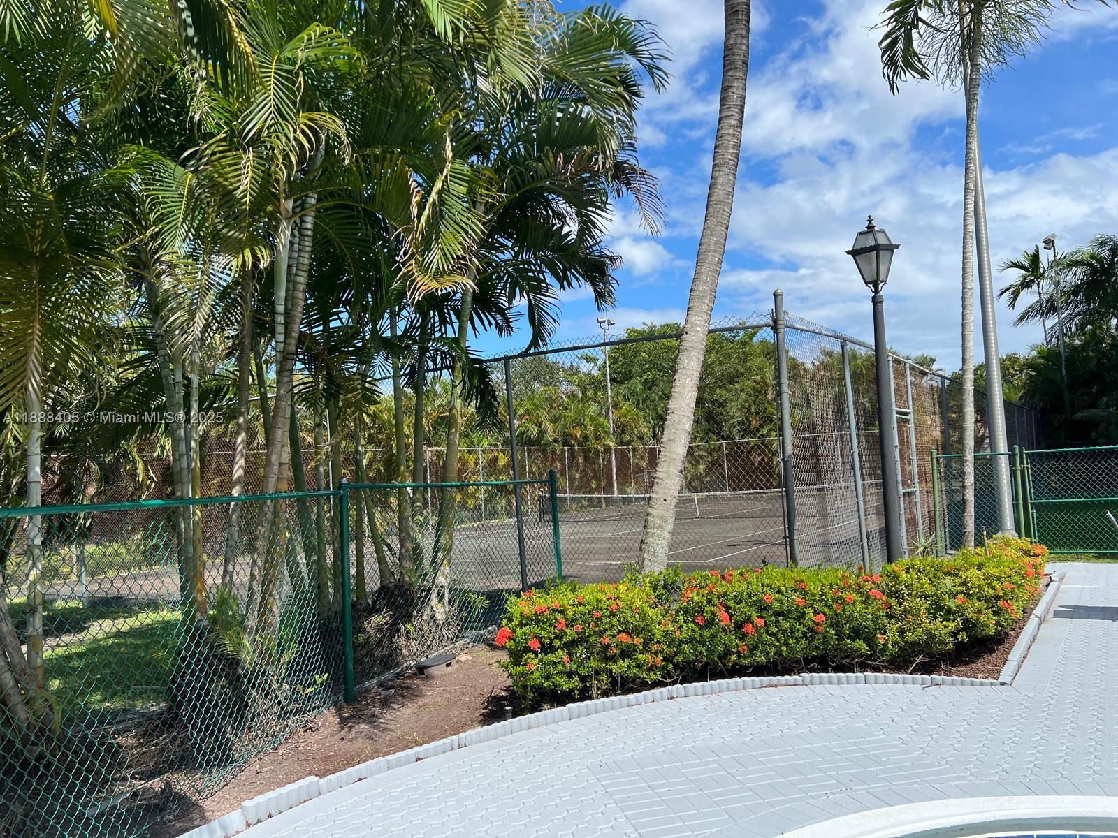 MANARANDA VILLAGE CONDO - Residential Lease