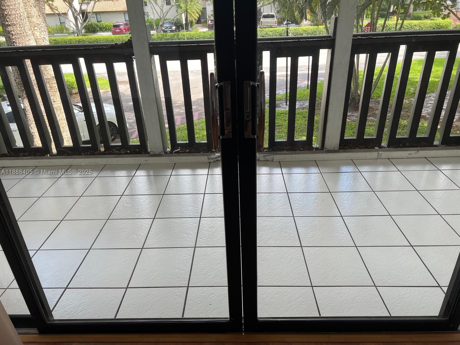 MANARANDA VILLAGE CONDO - Residential Lease