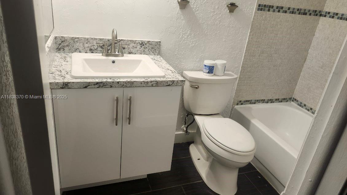 CYPRESS TREE CONDO BLDG 6 - Residential