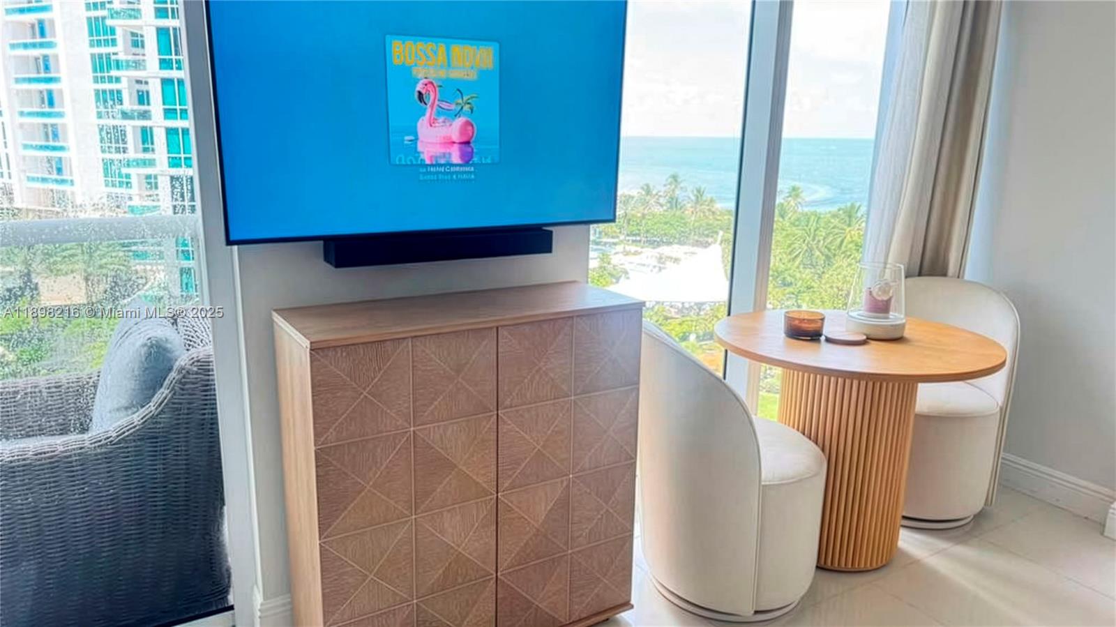 HARBOUR HOUSE - Residential