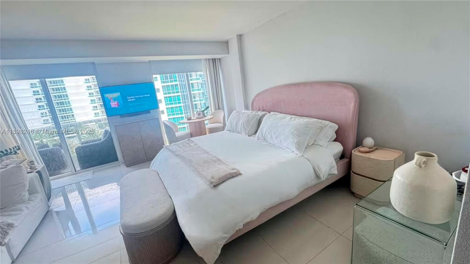 HARBOUR HOUSE - Residential