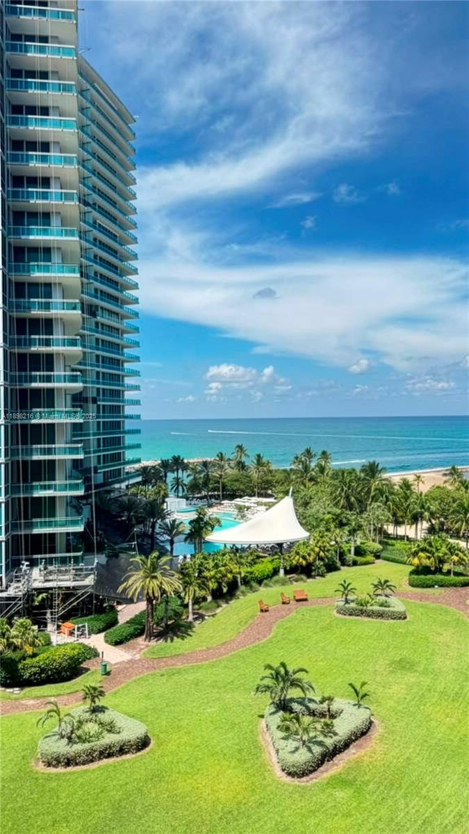 10275 Collins Ave 802