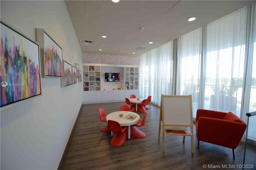 5252 PASEO CONDOMINIUM - Residential Lease