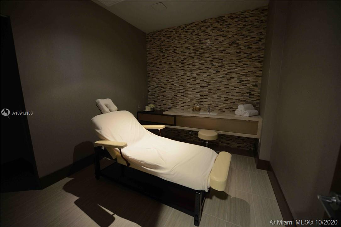 5252 PASEO CONDOMINIUM - Residential Lease