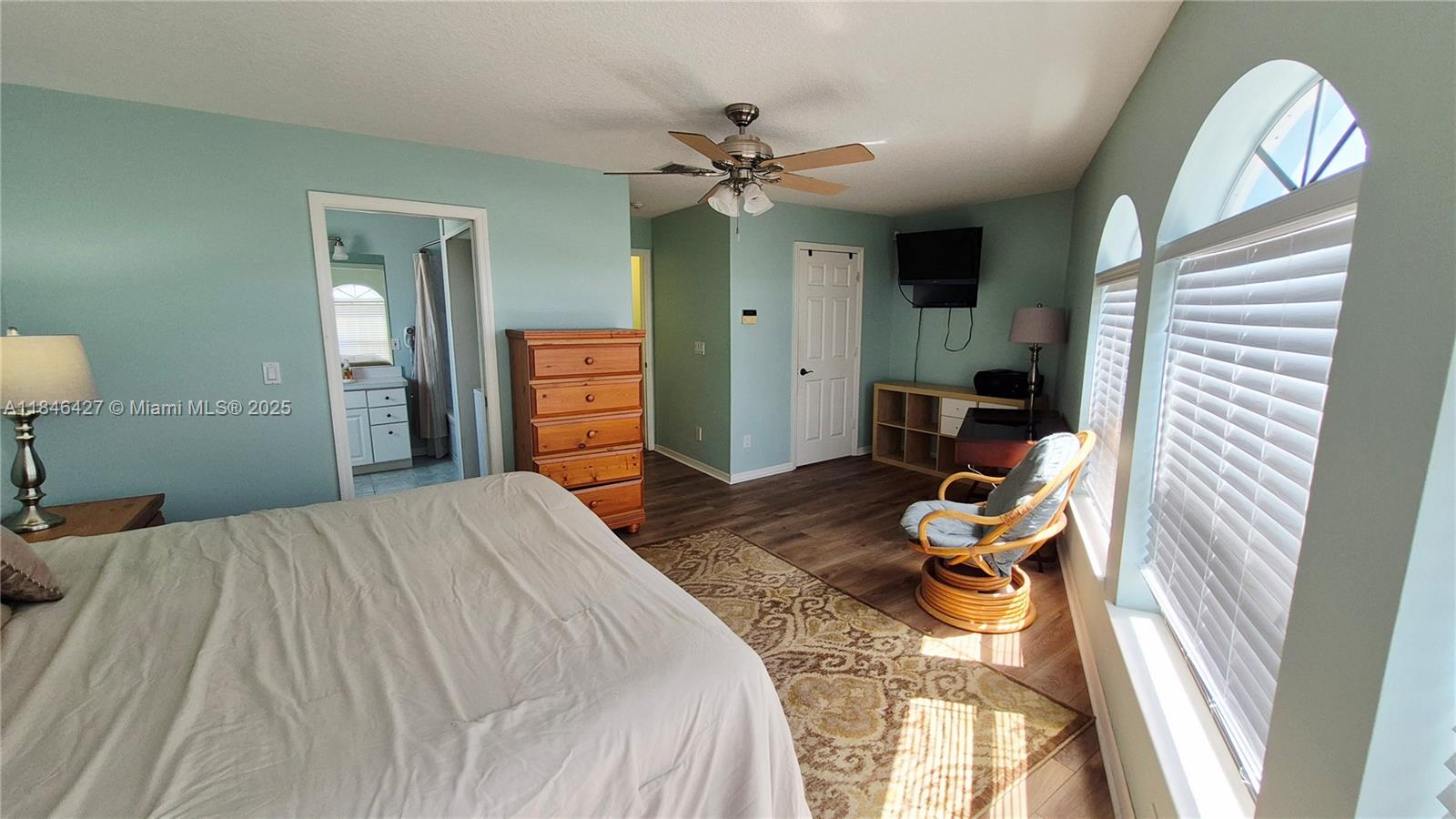 10701 S Ocean Dr