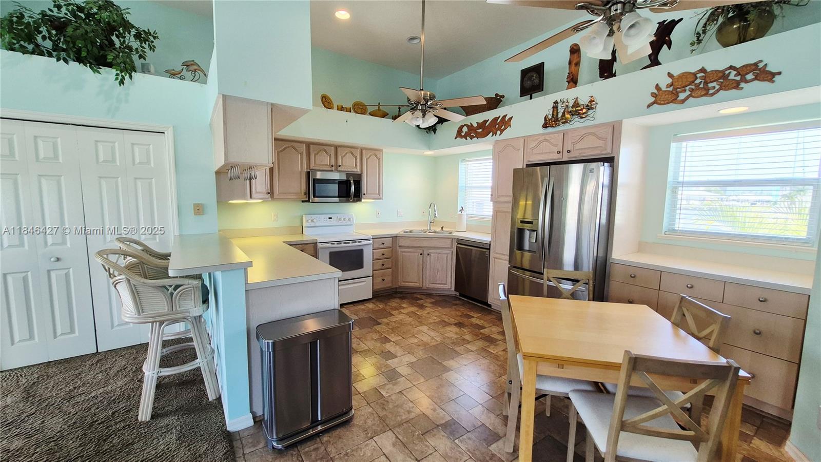 10701 S Ocean Dr