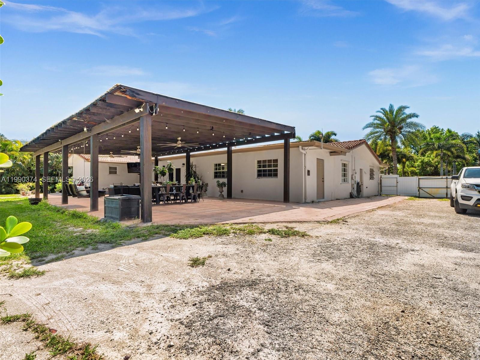 OAKS HILLS - Residential