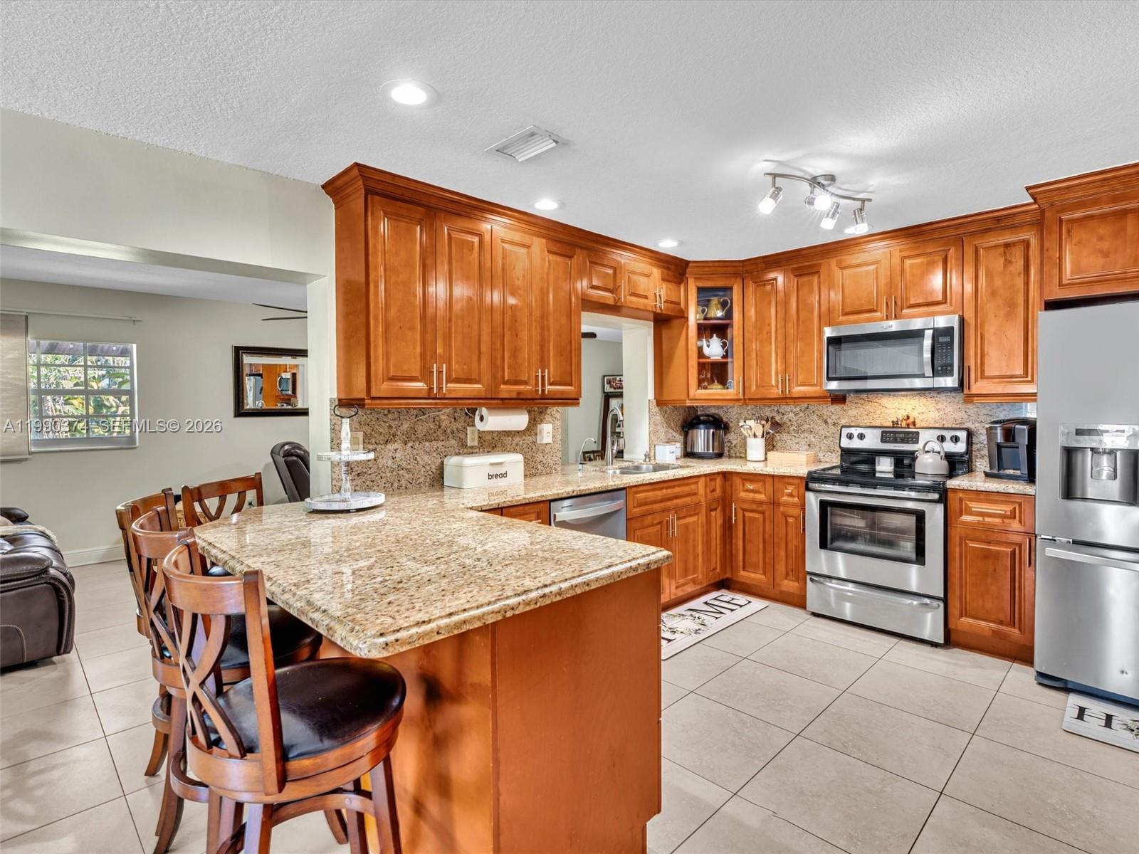 OAKS HILLS - Residential