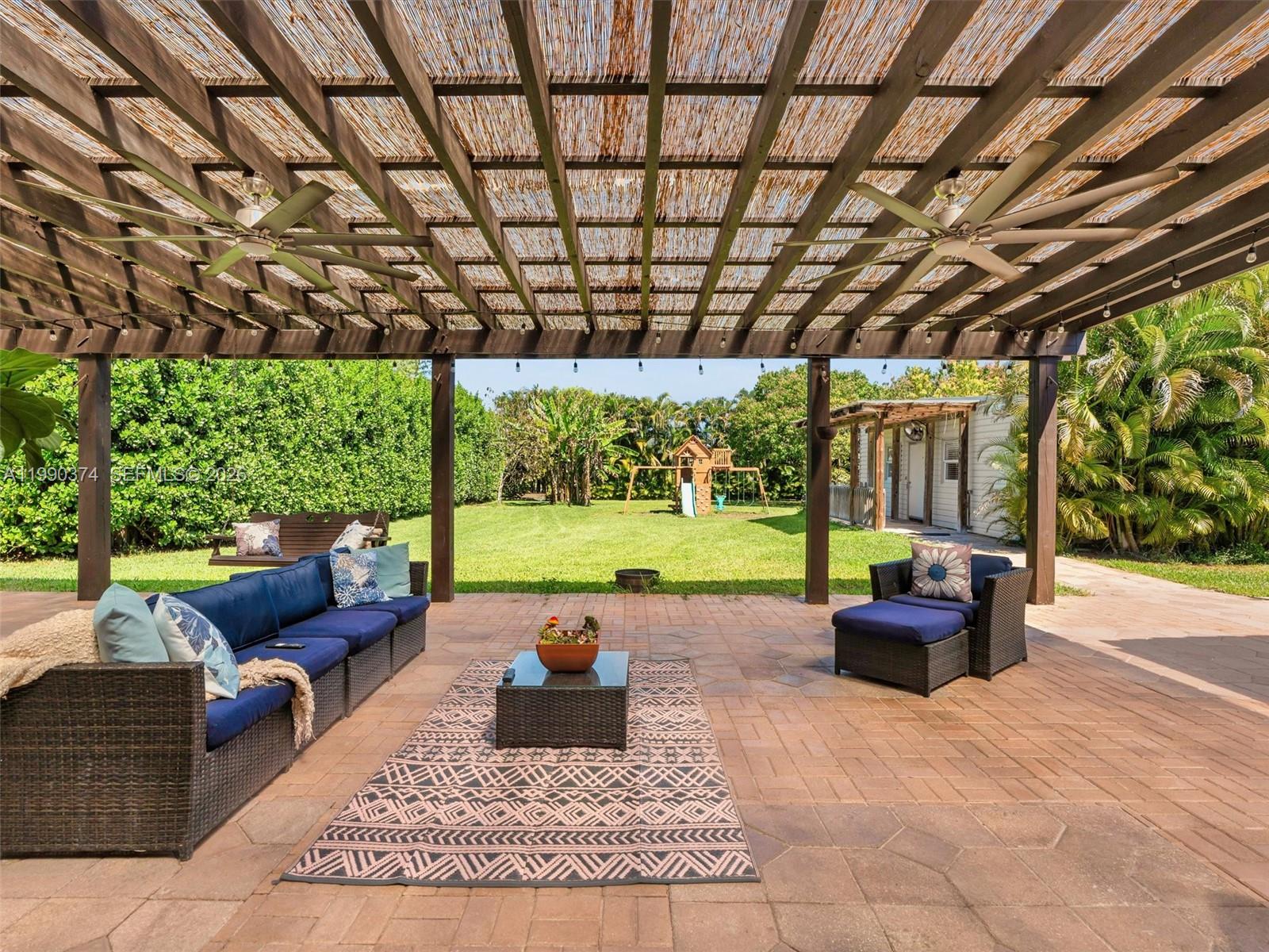 OAKS HILLS - Residential