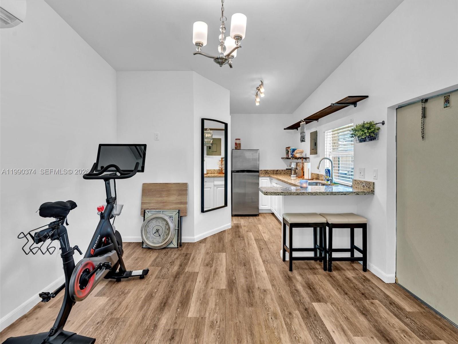 OAKS HILLS - Residential