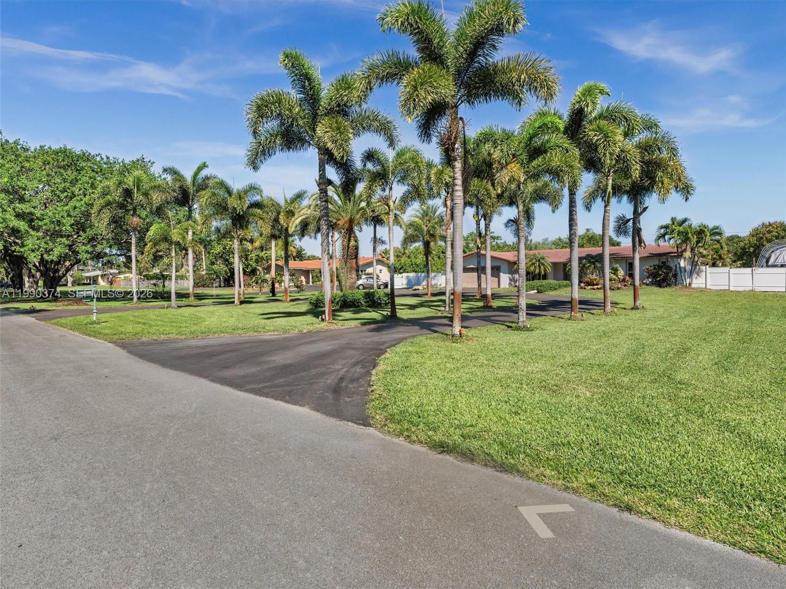 OAKS HILLS - Residential