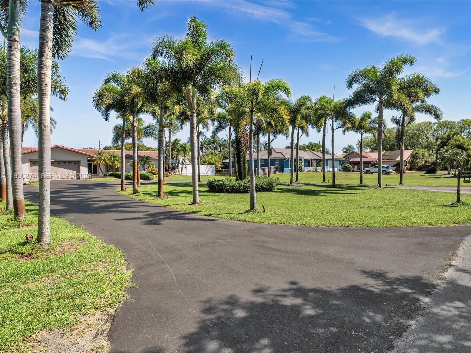 OAKS HILLS - Residential