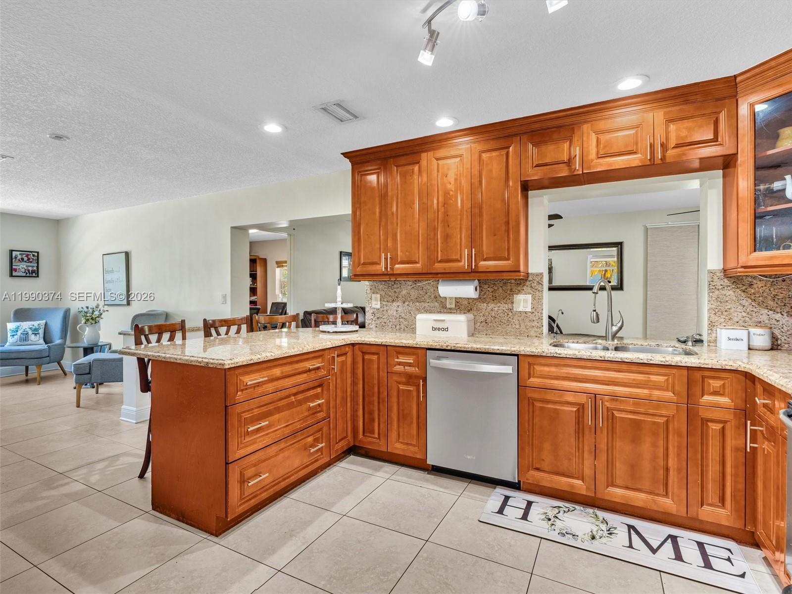 OAKS HILLS - Residential