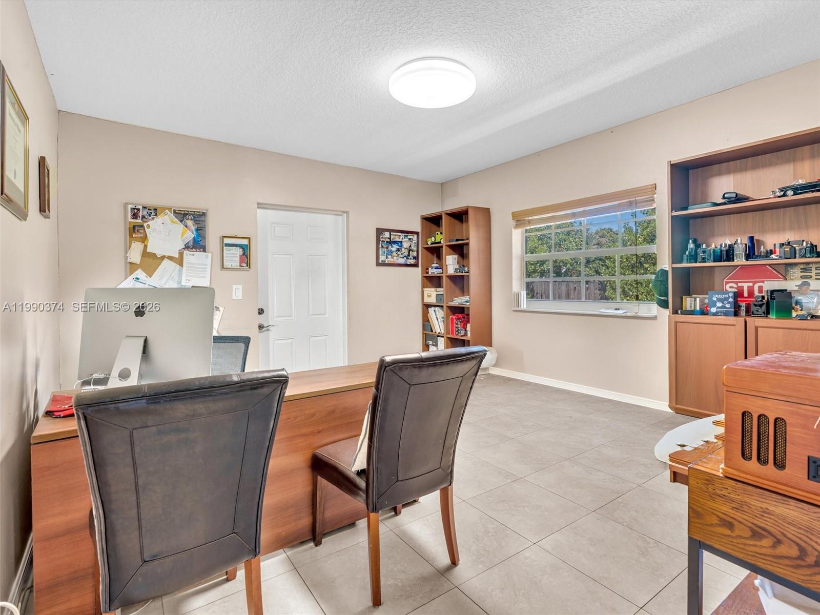 OAKS HILLS - Residential