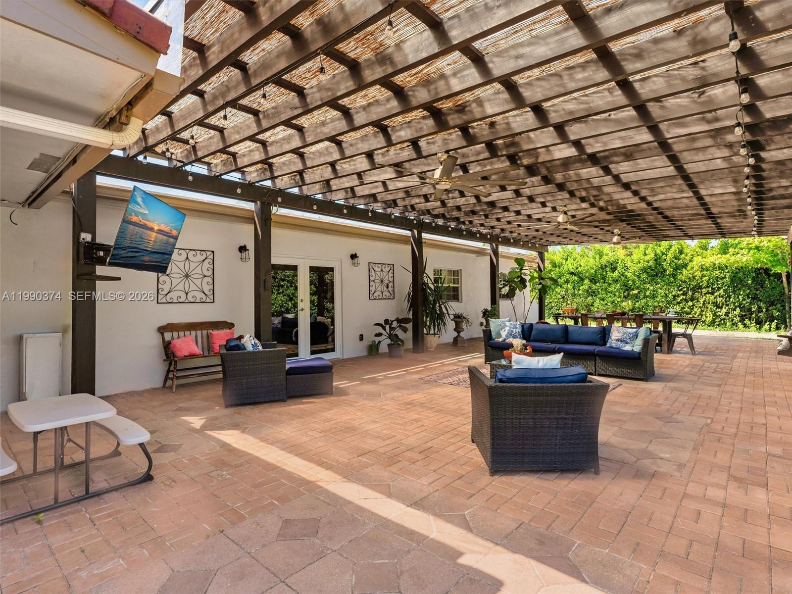 OAKS HILLS - Residential