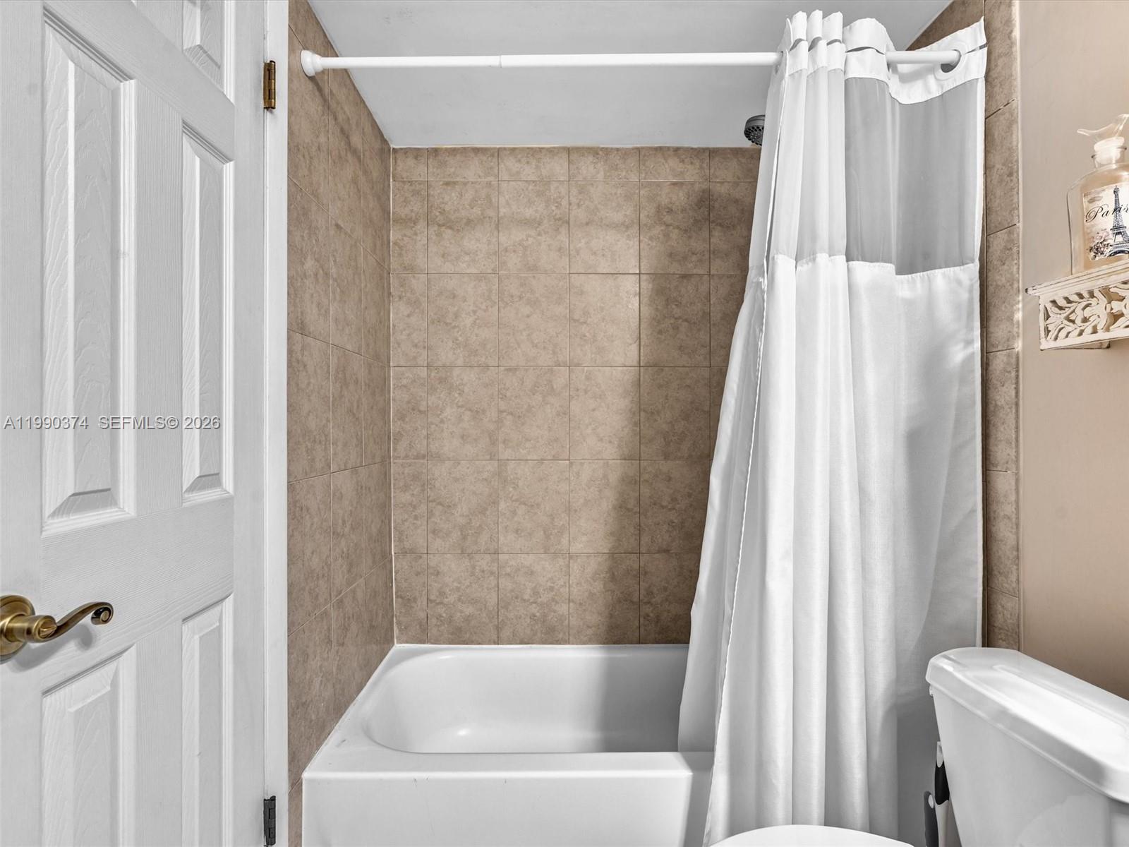 OAKS HILLS - Residential