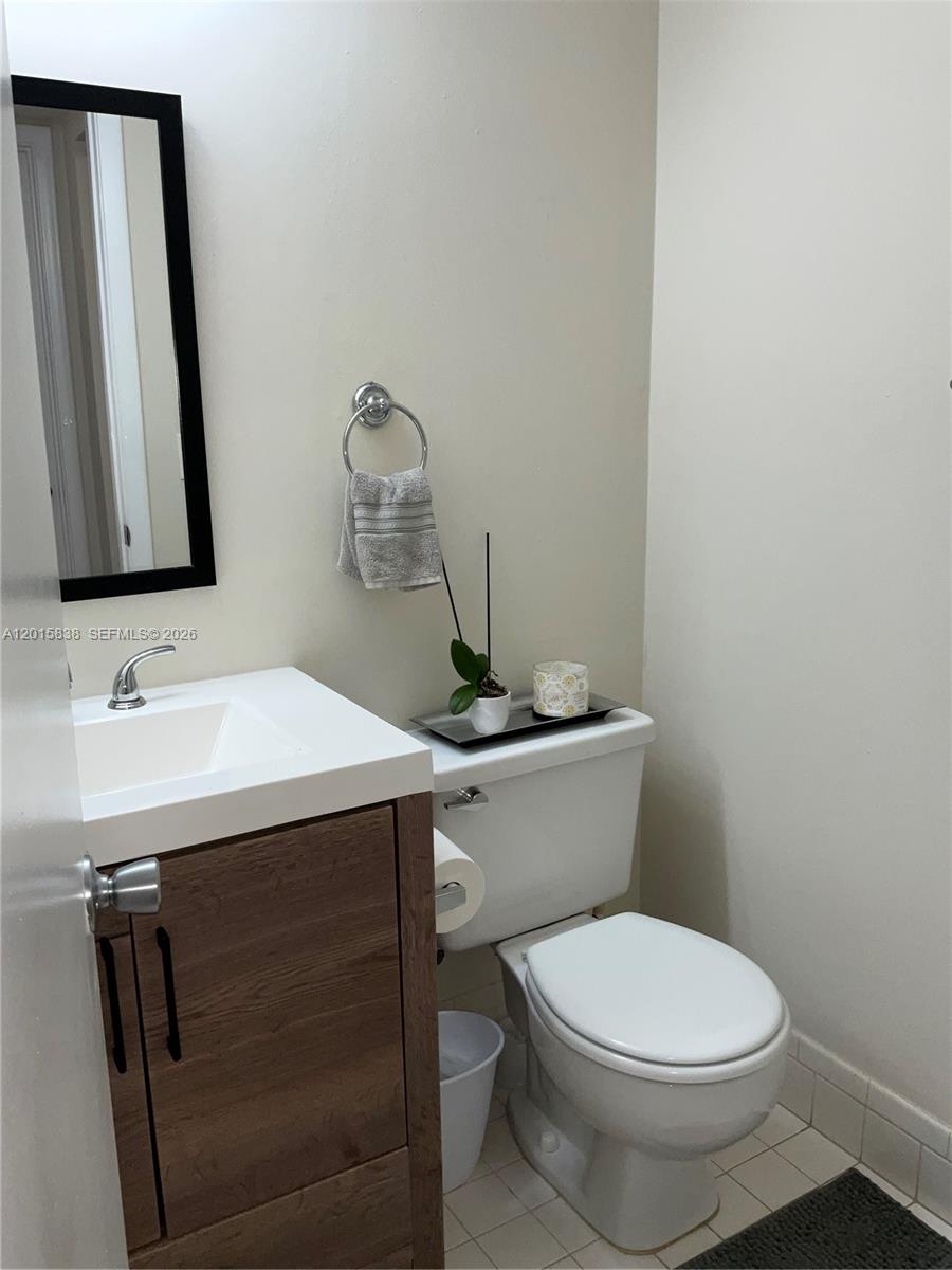 NEW HAMPTON AT CENTURY VI - Residential Lease