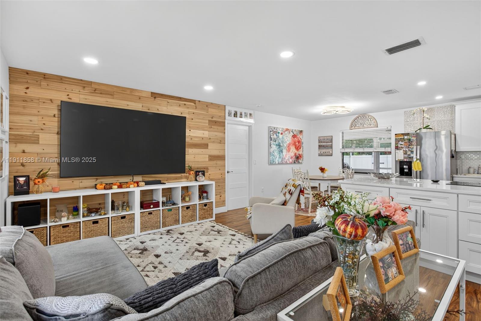 RIVERGLEN EAST - Residential