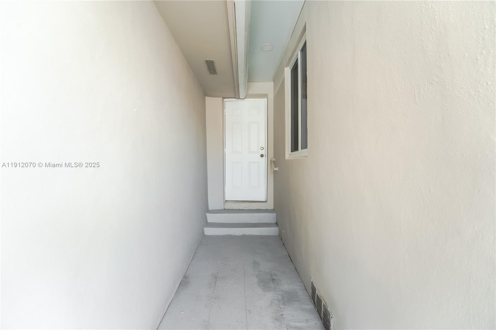 MIAMI GATEWAY - Residential Lease