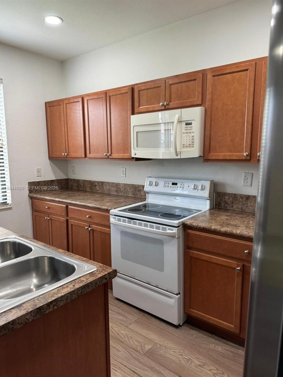 INTERLAKEN - Residential