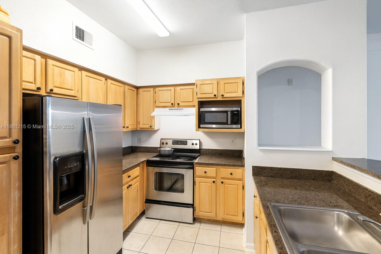 The Hamptons at Metrowest - Residential