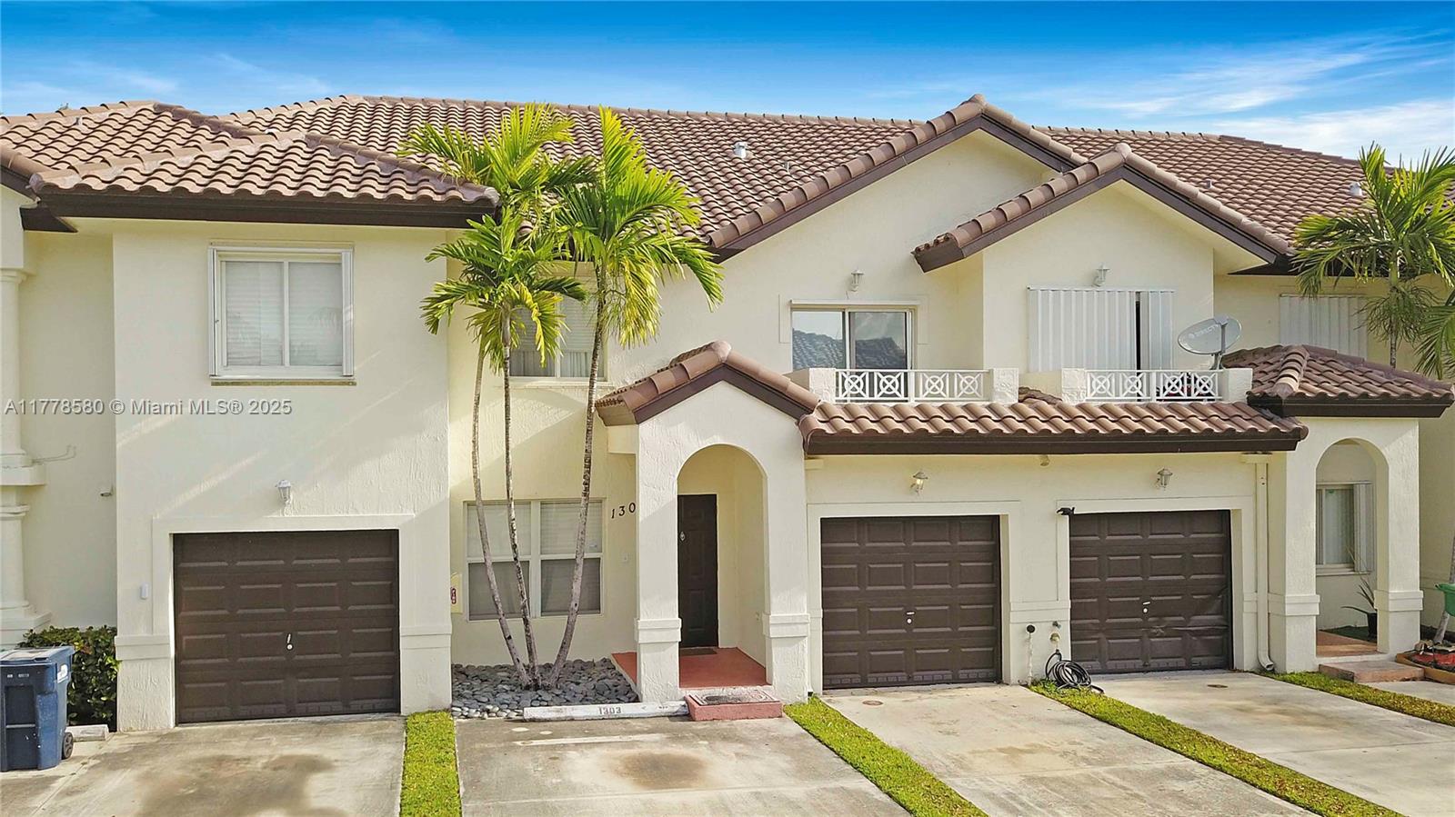 Property for Sale at 10921 Nw 88th Ter 1303, Doral, Miami-Dade County, Florida - Bedrooms: 3 
Bathrooms: 3  - $695,000