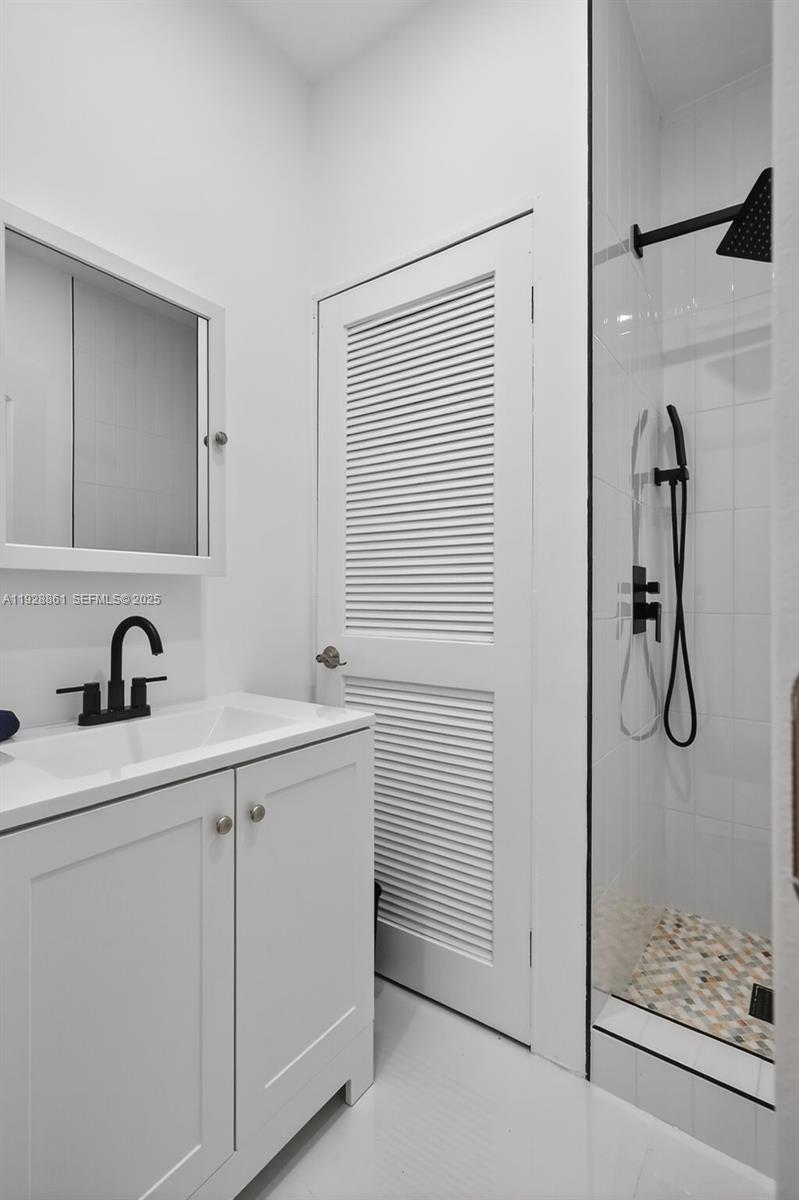 HIGHLAND MANOR SEC 5 - Residential