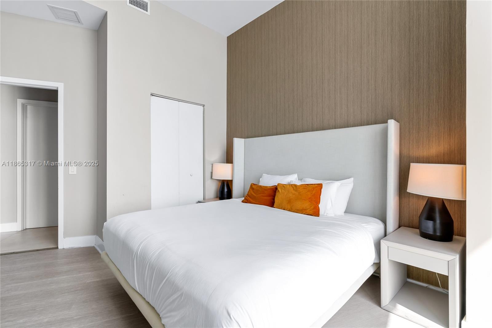 4111 SOUTH OCEAN DRIVE CO - Residential