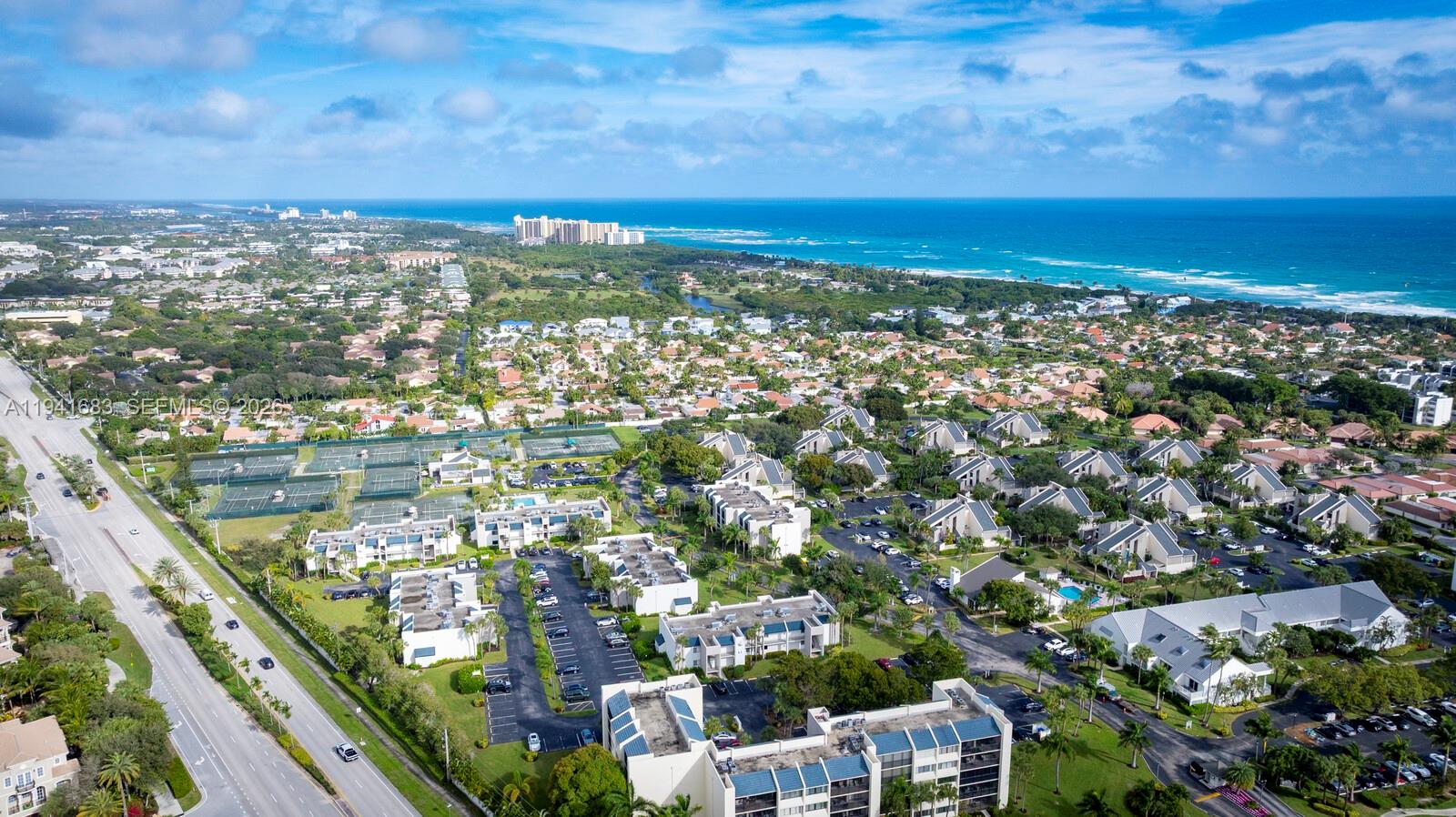 JUPITER OCEAN AND RACQUET - Residential