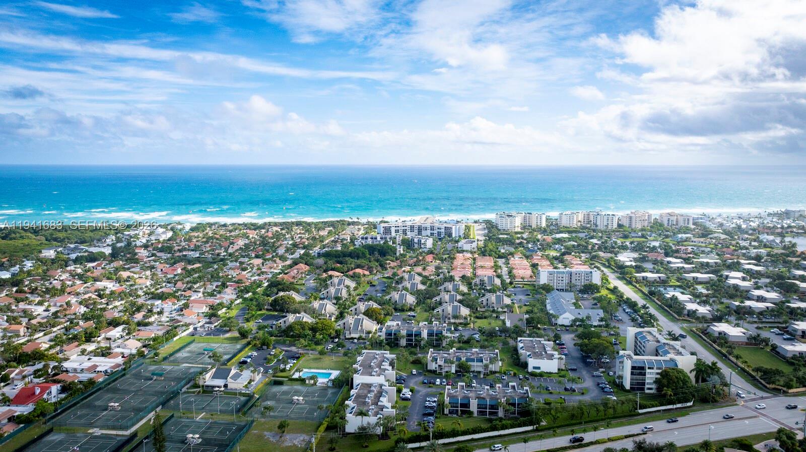 JUPITER OCEAN AND RACQUET - Residential