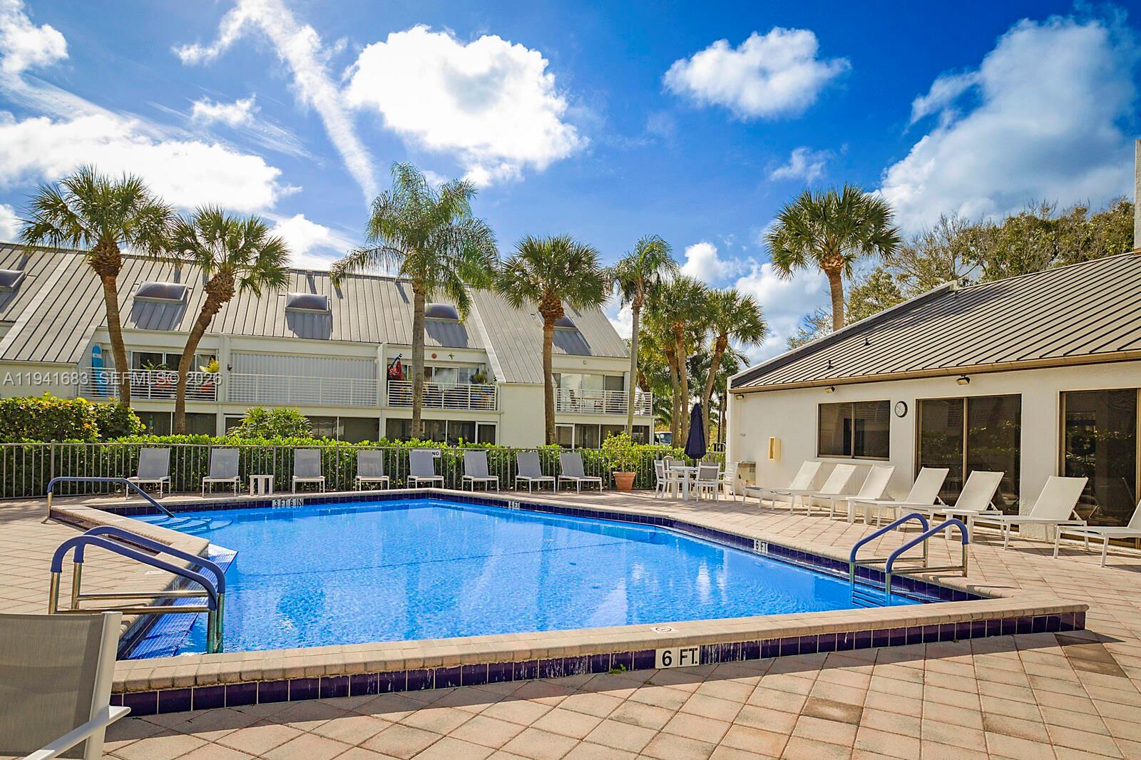 JUPITER OCEAN AND RACQUET - Residential