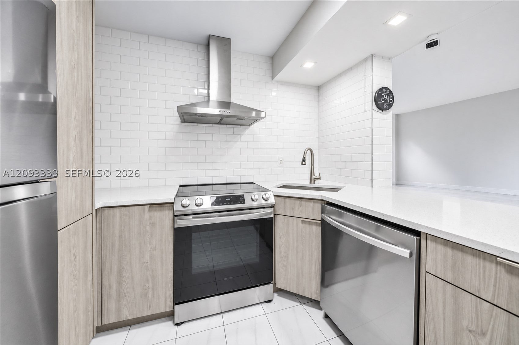 2049 S Ocean Dr PH4