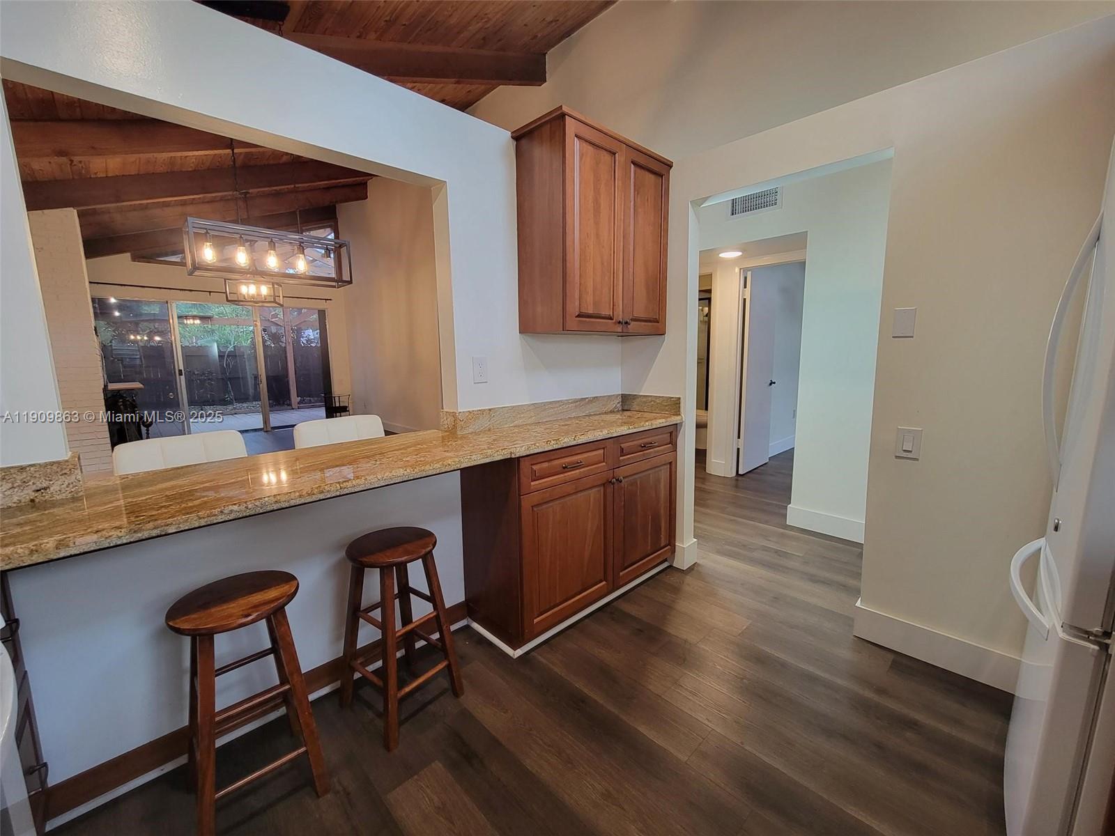 KILLIAN PINES TOWNHOUSES - Residential