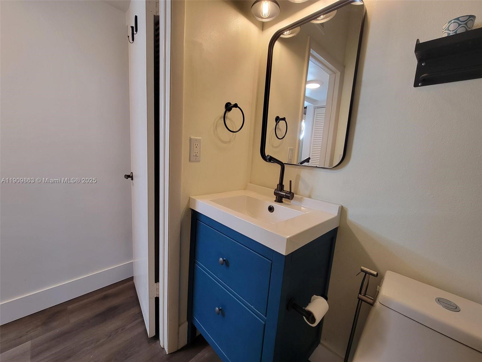 KILLIAN PINES TOWNHOUSES - Residential